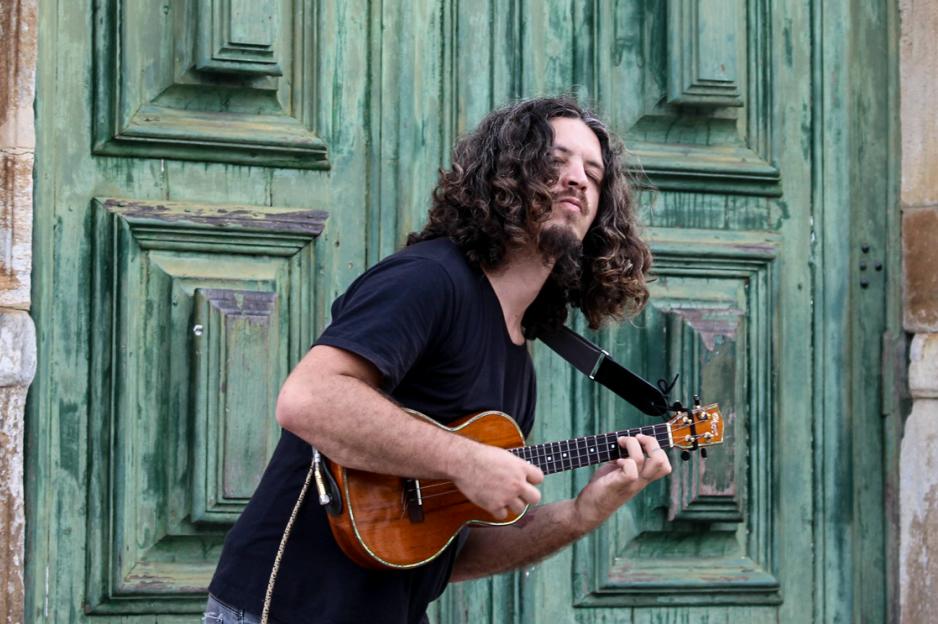 Read more about the article JOÃO TOSTES – The Master Of Ukulele – Exclusive Interview!